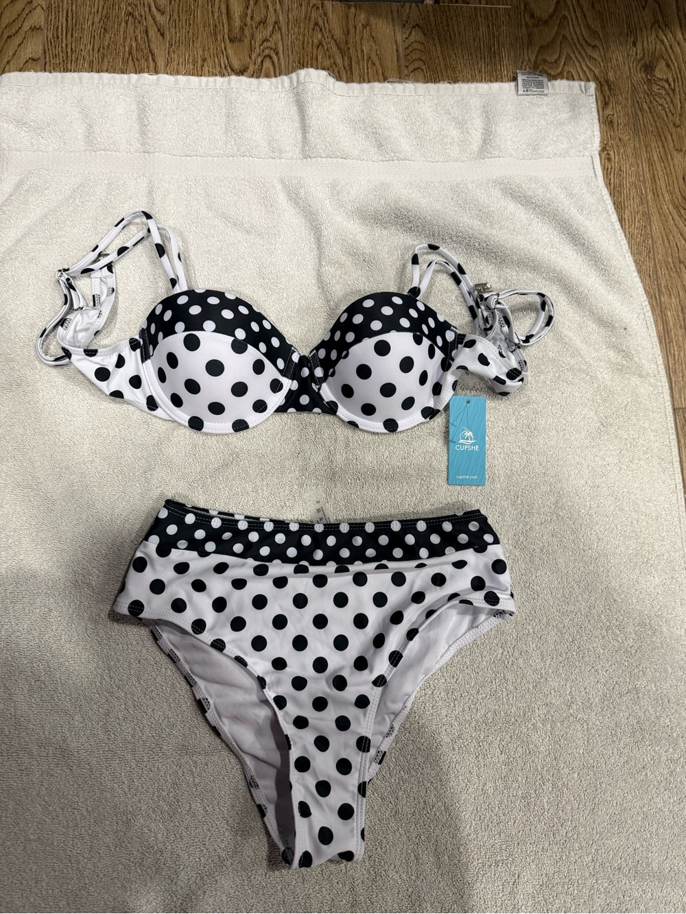 CUPSHE bikini- new with tags